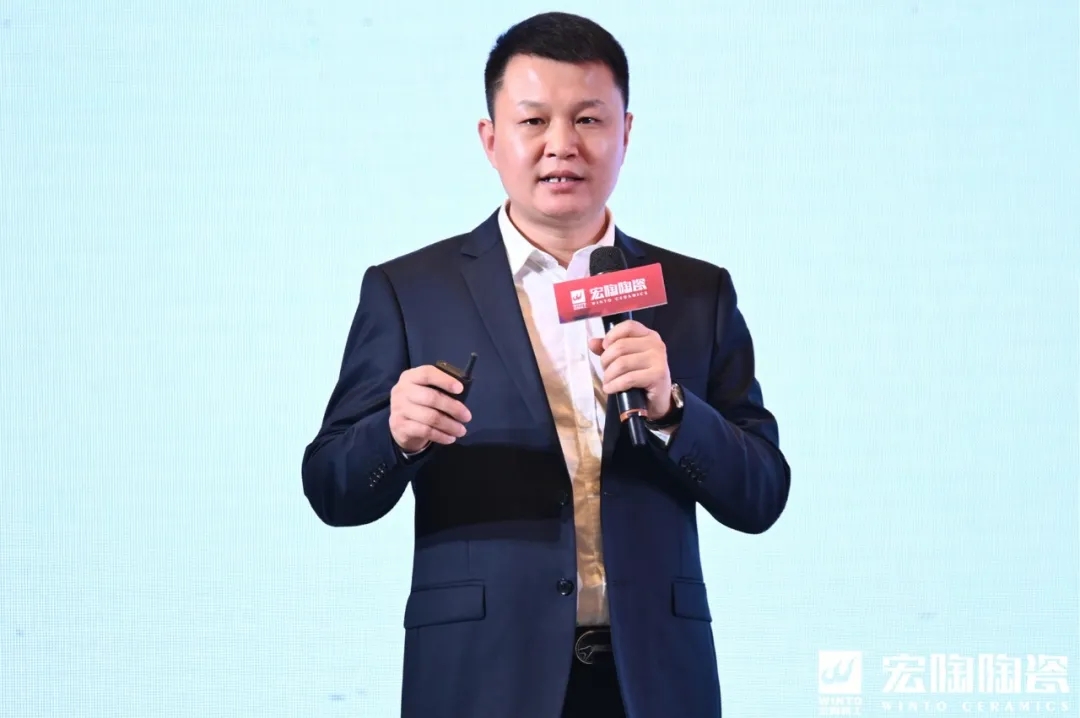 尊龙凯时官网版登录品牌总司理曹坚贞