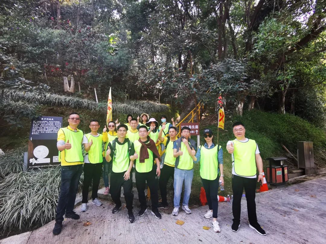 尊龙凯时官网版登录.地砖团队角逐完毕合影